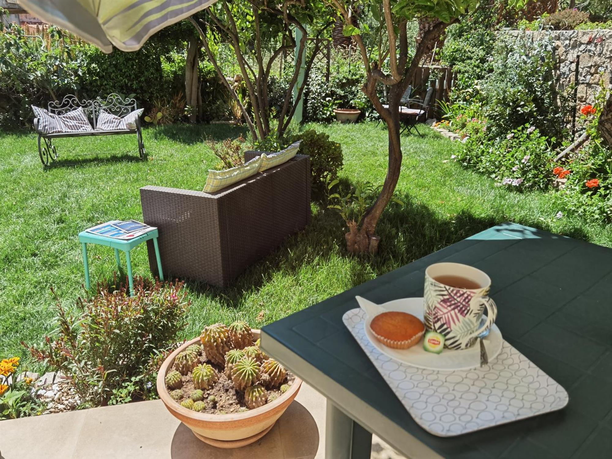 Il Giardino Di Tatiana Rooms & Breakfast Λα Μανταλένα Δωμάτιο φωτογραφία